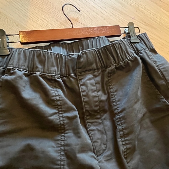 High Rise Easy Wide-Leg Khakis - Picture 6 of 9